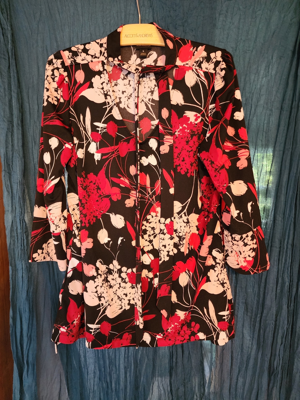 Worthington Black Floral Self Tie Women's Tunic Top - Red & White Print